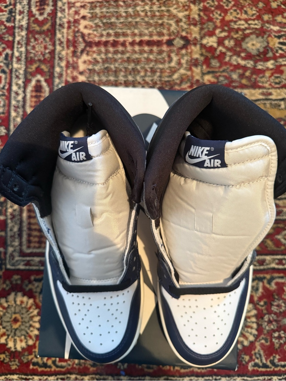 Jordan 1 Retro High OG Midnight Navy & Black - Picture 2 of 6